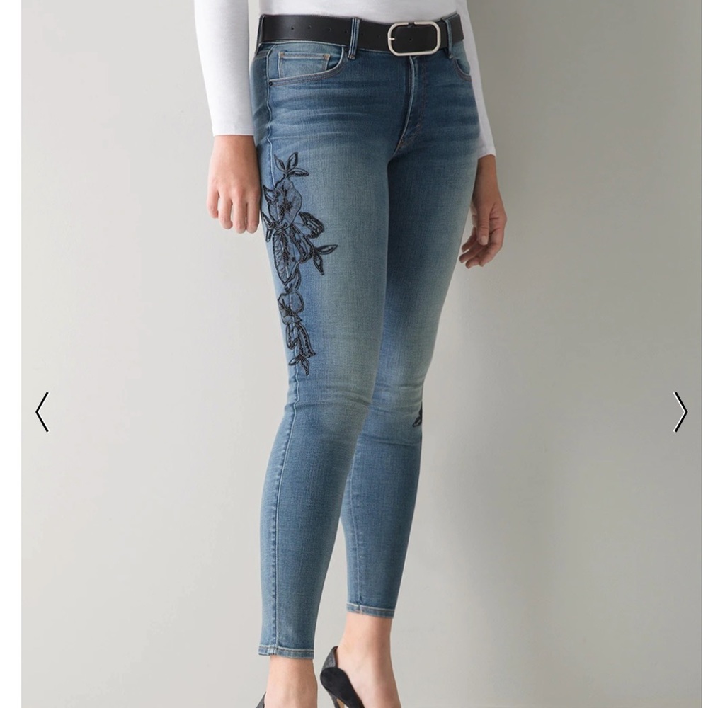 (NWT) WHBM Mid-Rise Embroidered Vintage Skinny Jeans